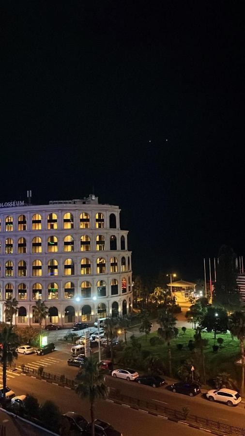 Apartment In Orbi Sea Tower For Rent Batumi Eksteriør billede